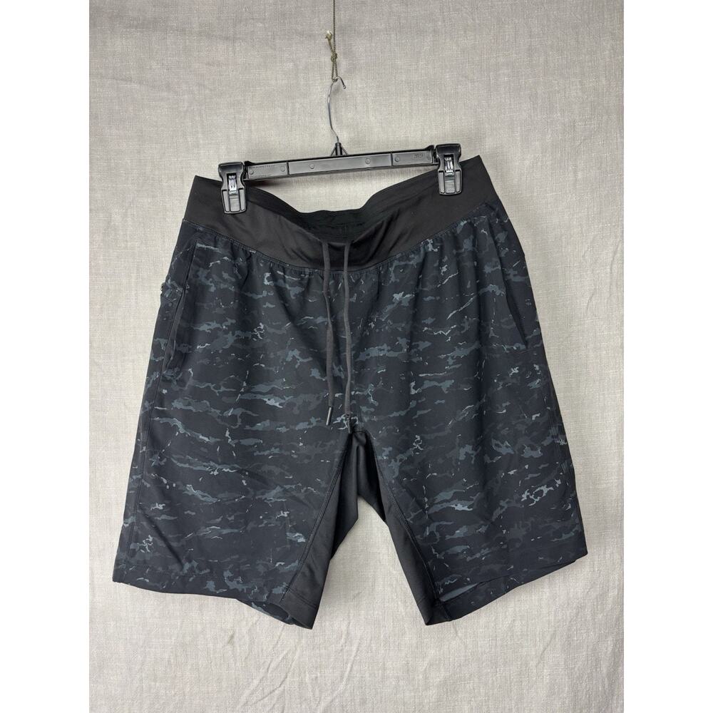 Lululemon Shorts Mens Large Camo Athletic Drawstring Unlined Performance Gym